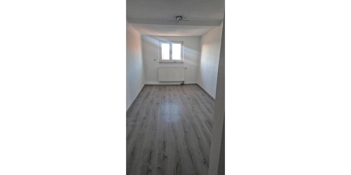 Etagenwohnung Steinheim an der Murr - 3.5 Zimmer, 73 m&sup2;, 820&euro; | Angebot:24352618