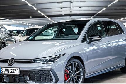 VW Golf 9.990 km 48.990 € Stuttgart-Feuerbach 70469