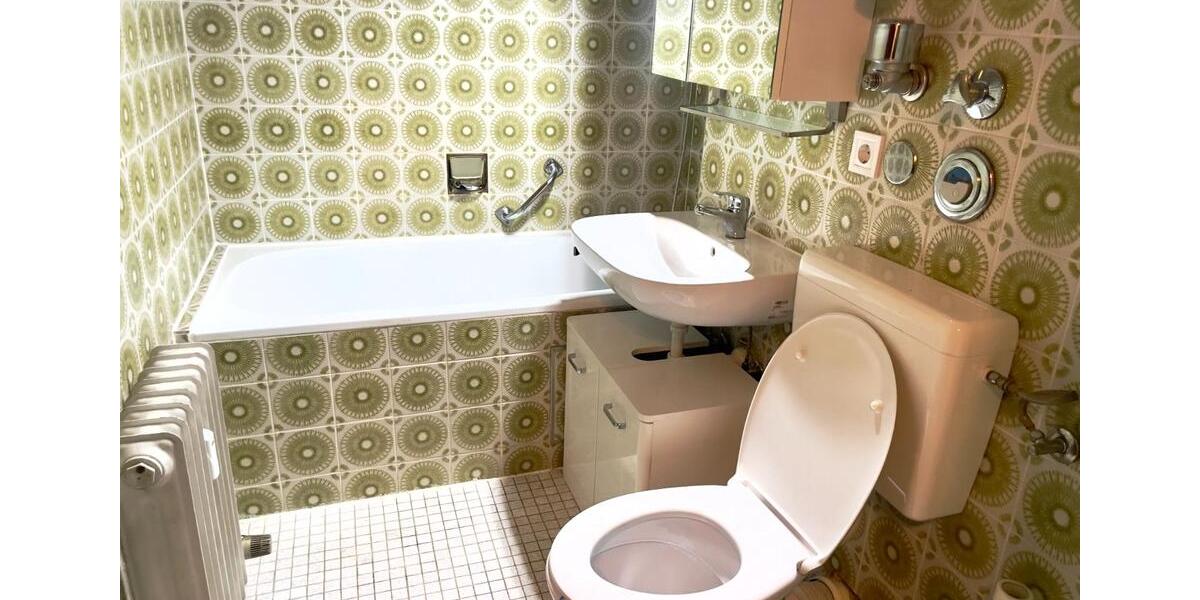 Etagenwohnung Esslingen am Neckar Pliensauvorstadt - 1 Zimmer, 38 m&sup2;, 180.000&euro; | Angebot:25046638