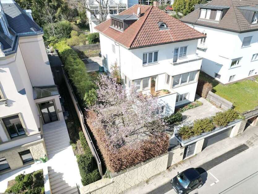 Haus zum Kaufen in Stuttgart 2.325.000 € 310 m²