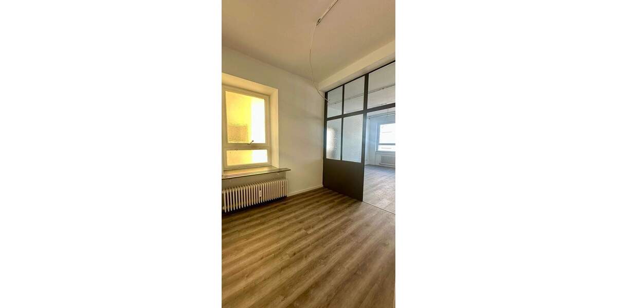 Etagenwohnung Stuttgart Ost - 3 Zimmer, 126 m&sup2;, 1.800&euro; | Angebot:25674459
