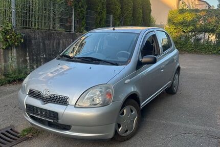 Toyota Yaris 87.000 km 2.700 &euro; Stuttgart 70435