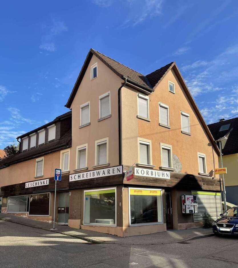 Haus zum Kaufen in Leonberg 480.000 € 175 m² 8 zimmer