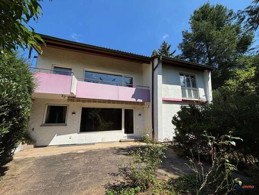 Haus zum Kaufen in Stuttgart 1.265.000 € 215 m² 8 zimmer