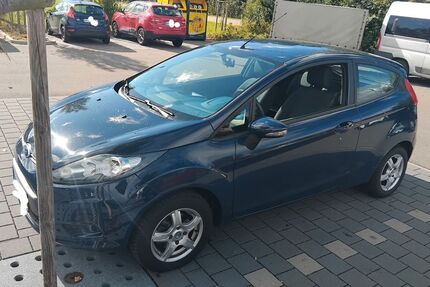 Ford Fiesta 81.000 km 2.300 € Berglen 73663