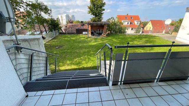 Etagenwohnung Böblingen - 3 Zimmer, 103 m&sup2;, 2.300&euro; | Angebot:26472845