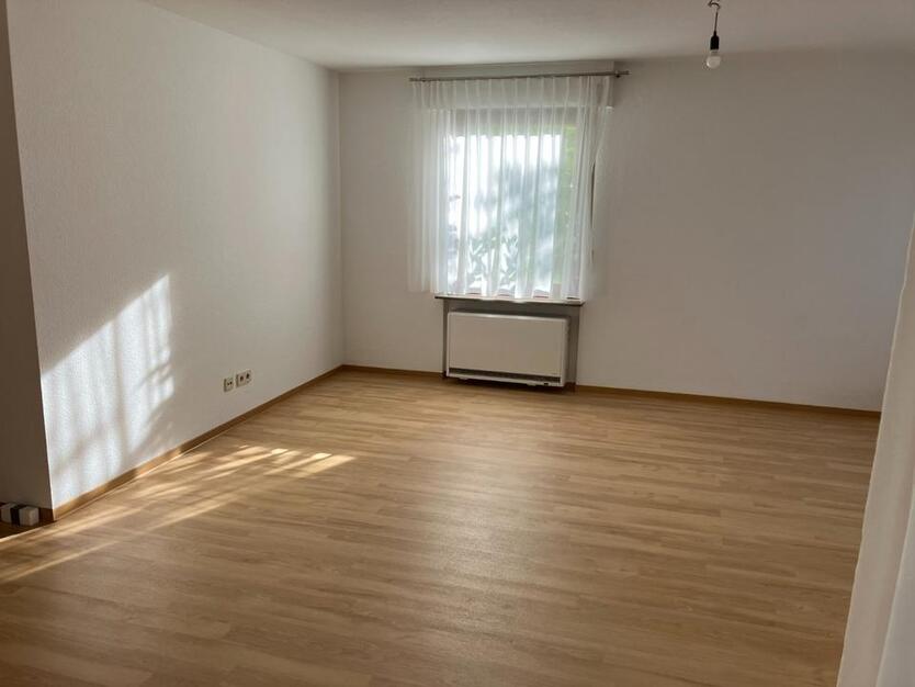 bezugsfertige 2-Zimmer-Wohnung mit EBK und Garten, Privatverkauf