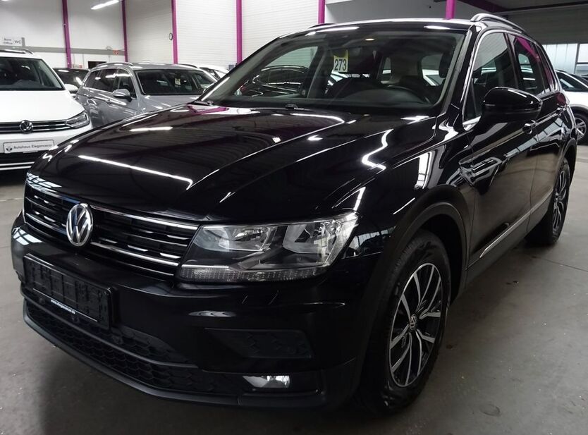 VW Tiguan 196.000 km 16.649 € Holzgerlingen bei Stuttgart 71088