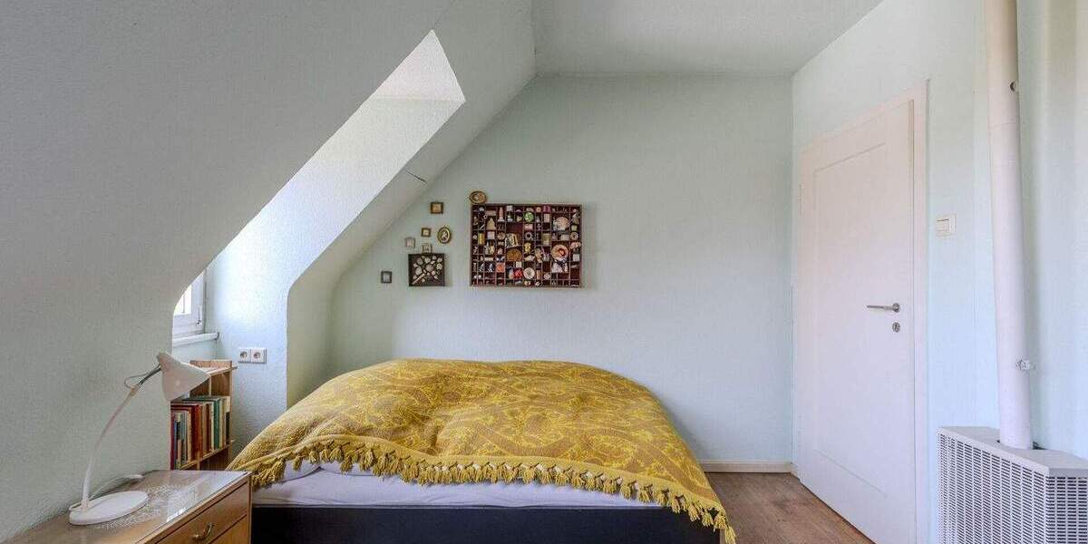 Mehrfamilienhaus, Wohnhaus Stuttgart / Feuerbach Feuerbach - 8 Zimmer, 180 m&sup2;, 795.000&euro; | Angebot:25096699