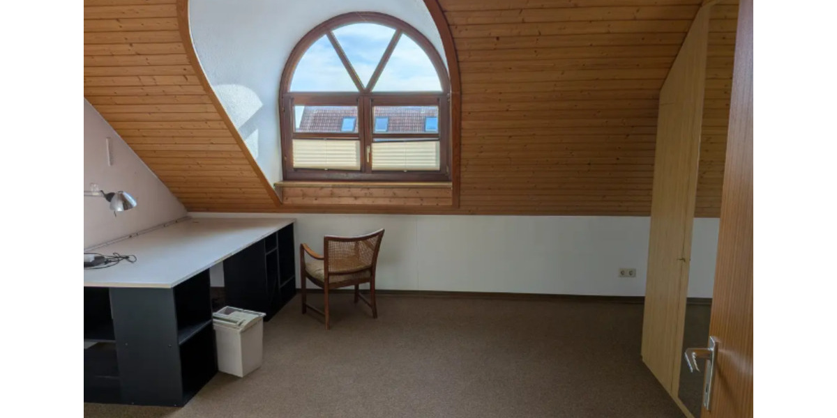 Geräumiges 5-Zimmer Reihenhaus in Stuttgart-Stammheim 5 zimmer