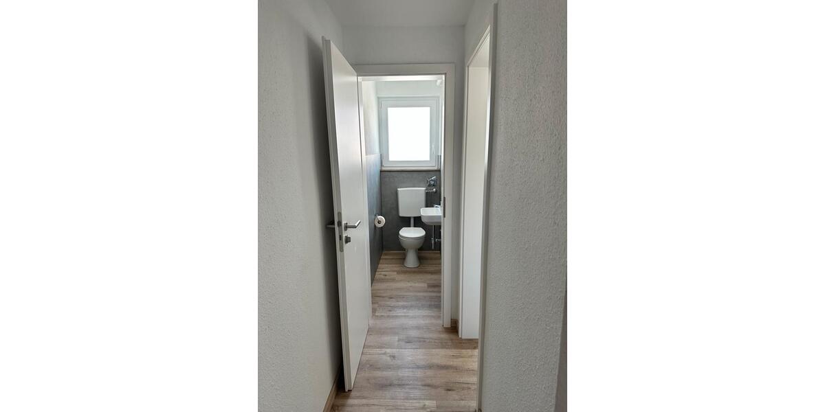 Etagenwohnung Albershausen - 3 Zimmer, 75 m&sup2;, 1.190&euro; | Angebot:26438238