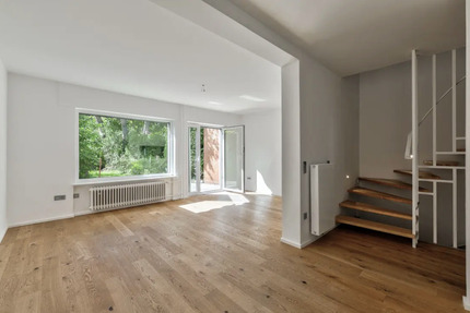 Charmantes modernisiertes Reihenhaus mit kleinem Garten & Garage zimmer