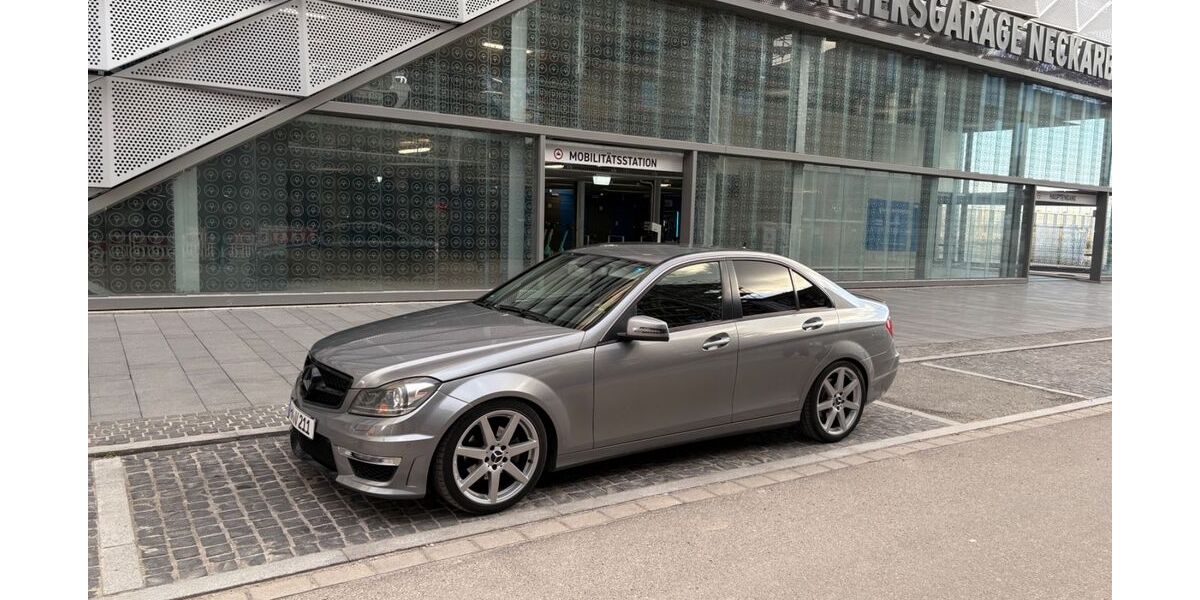 Mercedes-Benz C 250 310.000 km 9.300 &euro; Stuttgart 70372