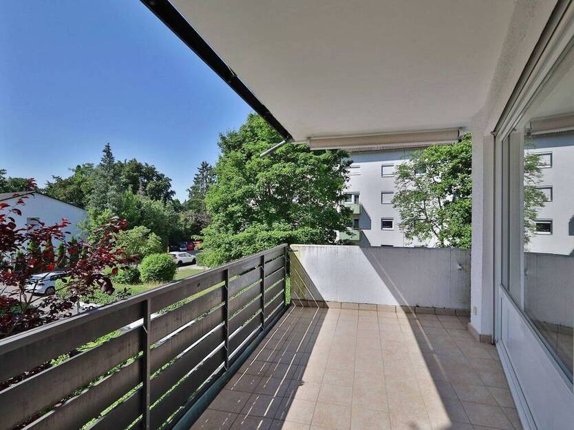 Großzügige 3,5-Zimmer-Wohnung mit Südbalkon und Waldblick