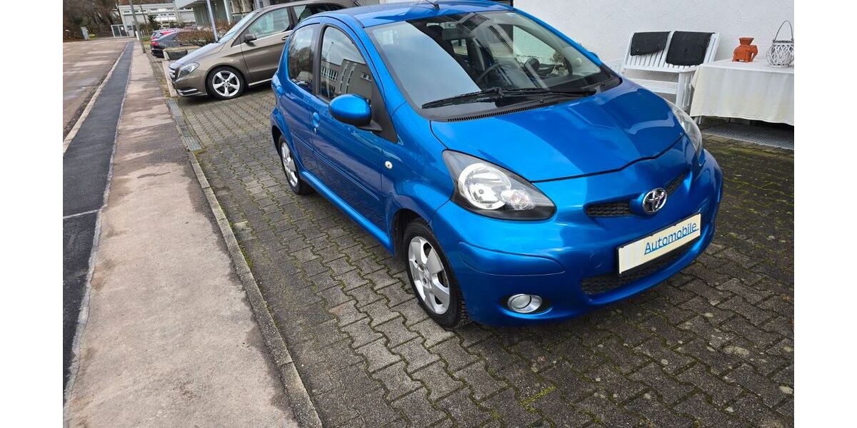 Toyota Aygo (X) 39.000 km 4.998 € Winterbach 73650