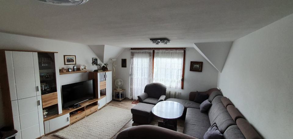 Dachgeschoßwohnung Ebersbach an der Fils - 3 Zimmer, 64 m&sup2;, 189.000&euro; | Angebot:25052801