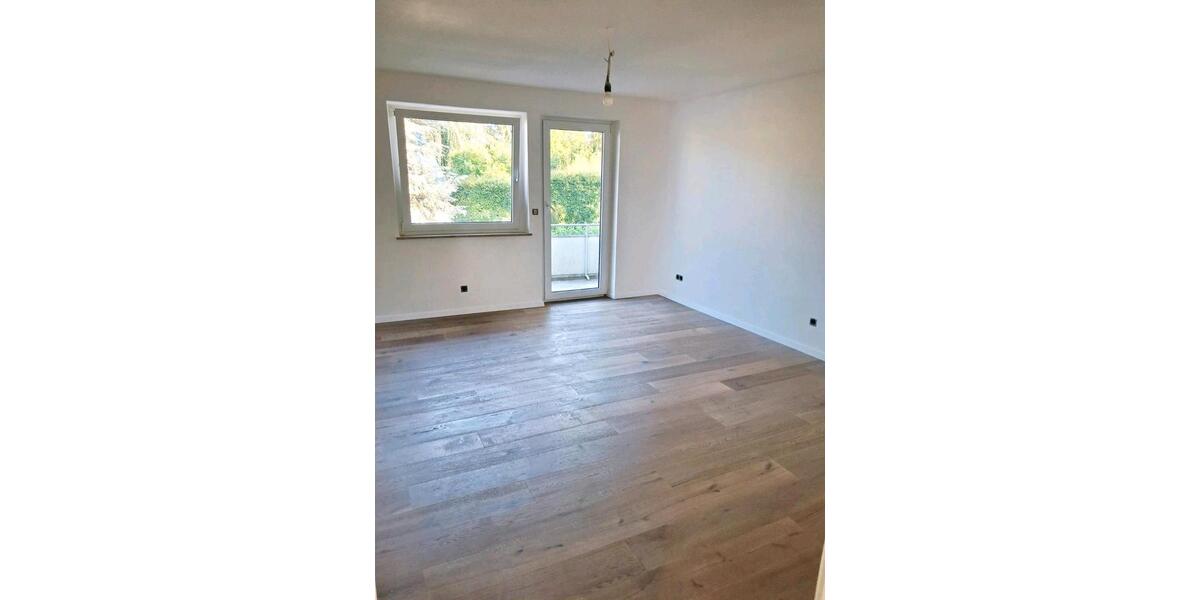 Hochparterre Esslingen am Neckar Pliensauvorstadt - 3 Zimmer, 65 m&sup2;, 299.000&euro; | Angebot:26989693