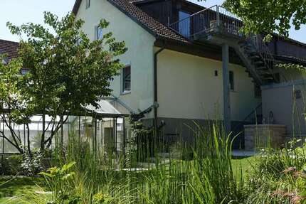 Haus zum Kaufen in Esslingen 995.000 € 346.7 m² 10 zimmer