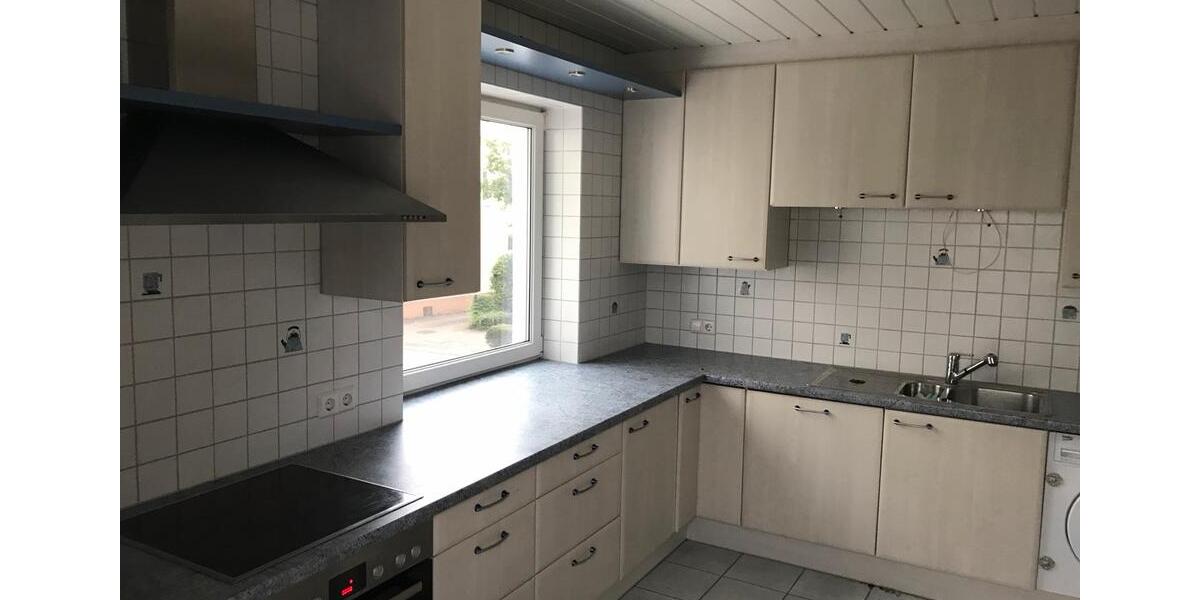 Mehrfamilienhaus, Wohnhaus Böblingen - 7 Zimmer, 155 m&sup2;, 650.000&euro; | Angebot:25256799