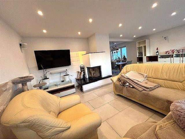 DHH mit Einliegerwohnung Sauna,Whirlpool 6 zimmer