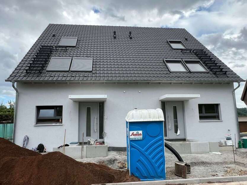 Haus zum Mieten in Bietigheim 2.100 € 173 m²
