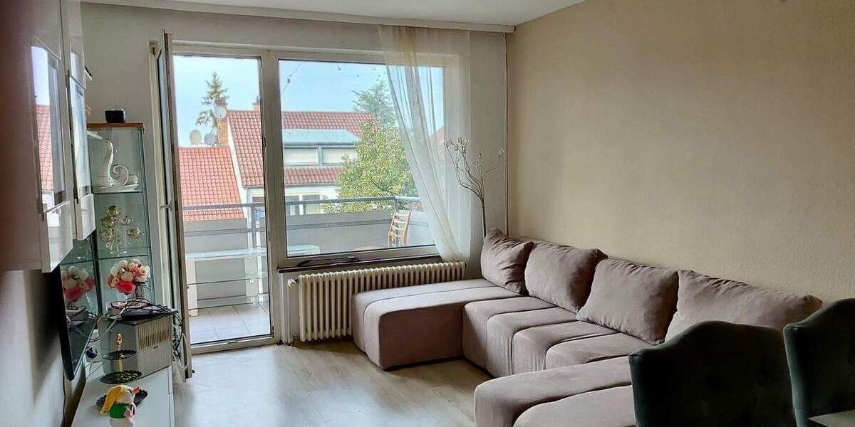 Etagenwohnung Stuttgart Ost - 3 Zimmer, 72 m&sup2;, 900&euro; | Angebot:25275615