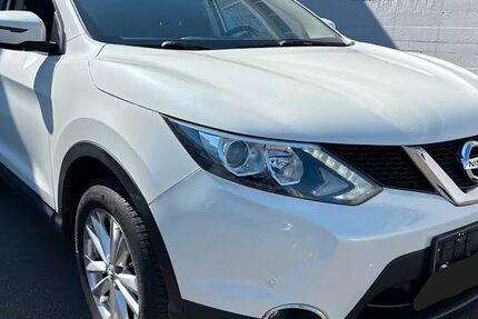 Nissan Qashqai 64.000 km 9.999 &euro; Ditzingen 71254