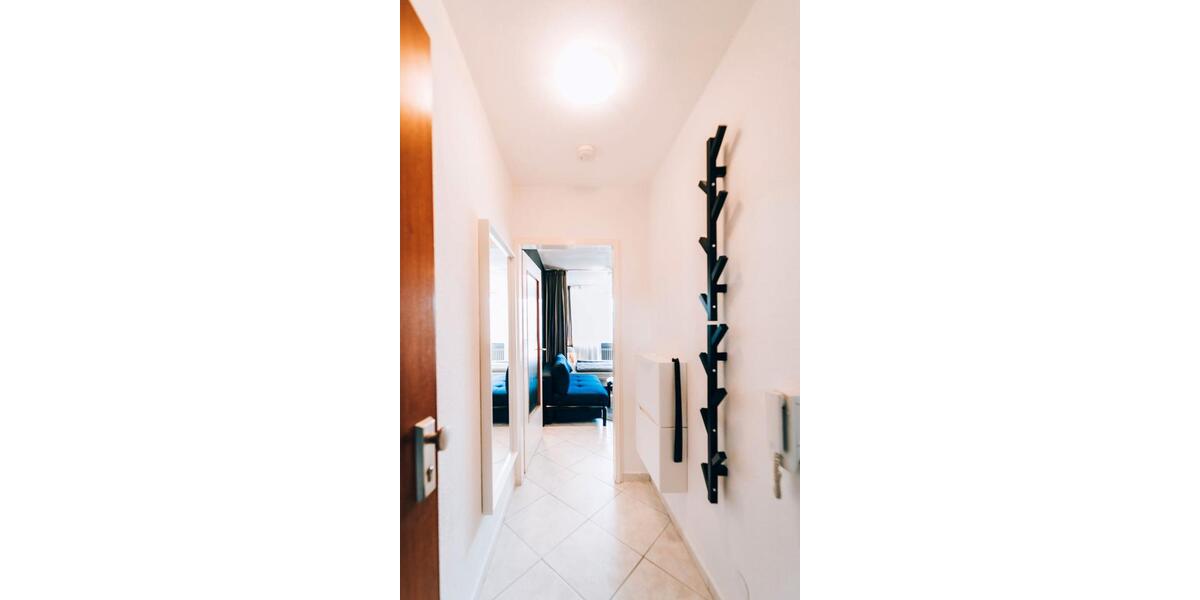 Etagenwohnung Stuttgart Luginsland - 1.5 Zimmer, 30 m&sup2;, 1.100&euro; | Angebot:26312702