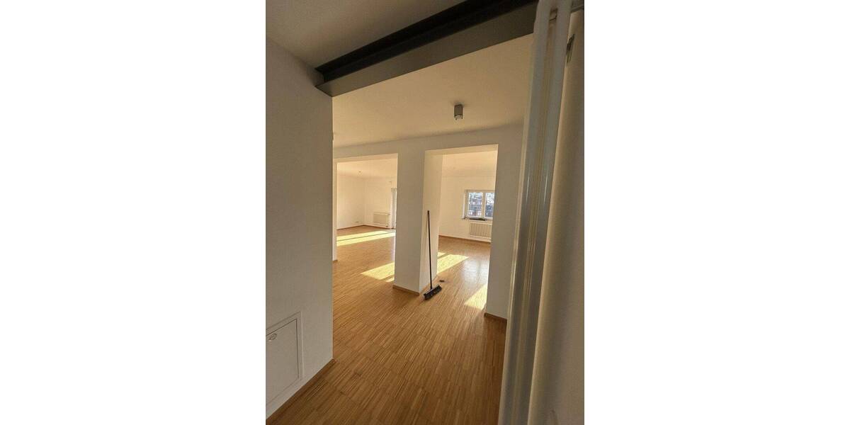 Etagenwohnung Stuttgart West - 2 Zimmer, 72 m&sup2;, 1.300&euro; | Angebot:26862385
