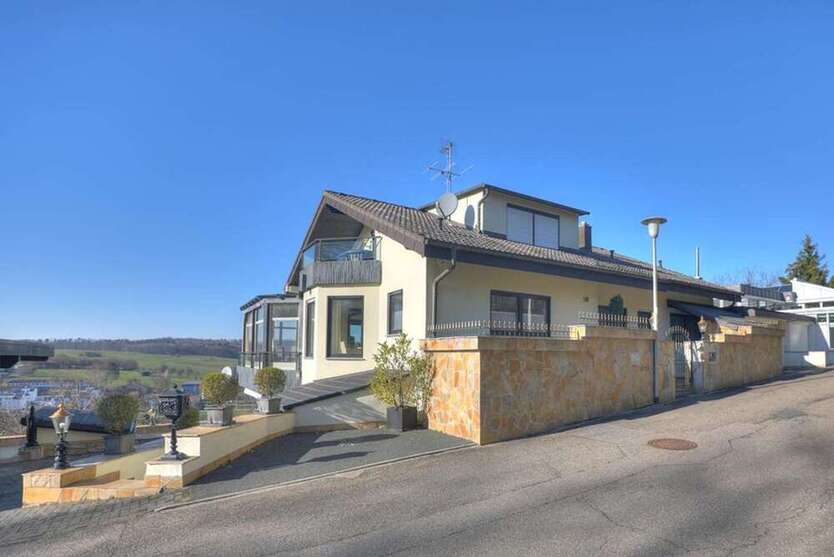 Haus zum Kaufen in Untergruppenbach 1.250.000 € 332 m²