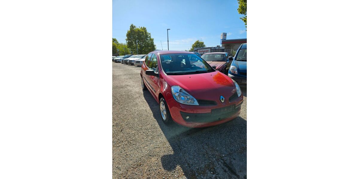 Renault Clio 226.856 km 1.499 &euro; Reichenbach 73262