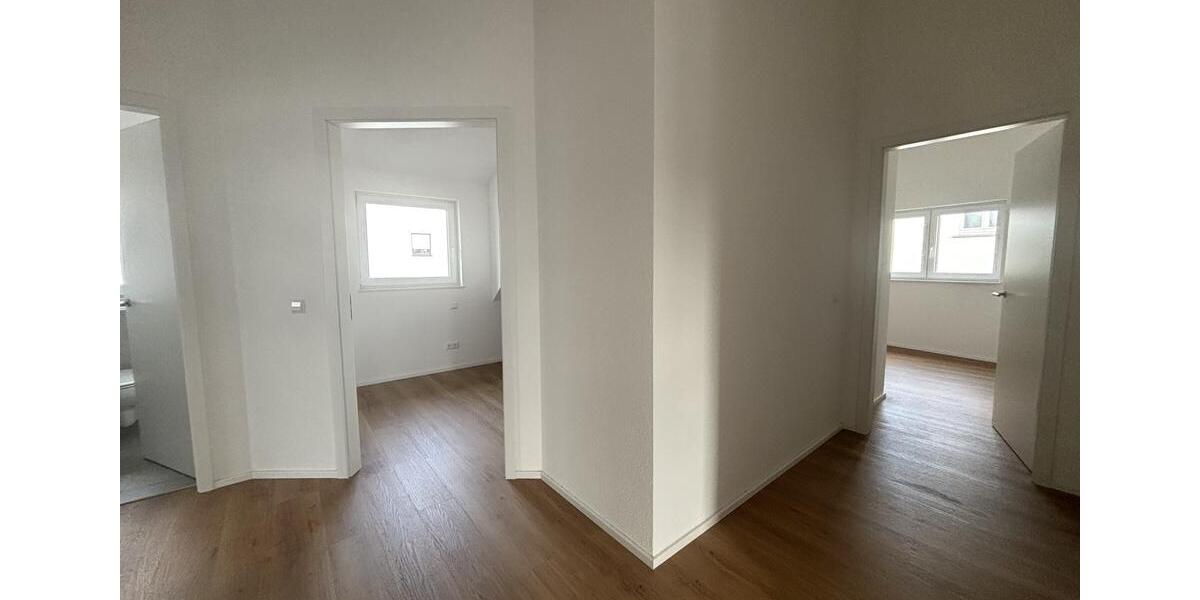 Etagenwohnung Ludwigsburg Hoheneck - 3.5 Zimmer, 90 m&sup2;, 1.350&euro; | Angebot:26234674