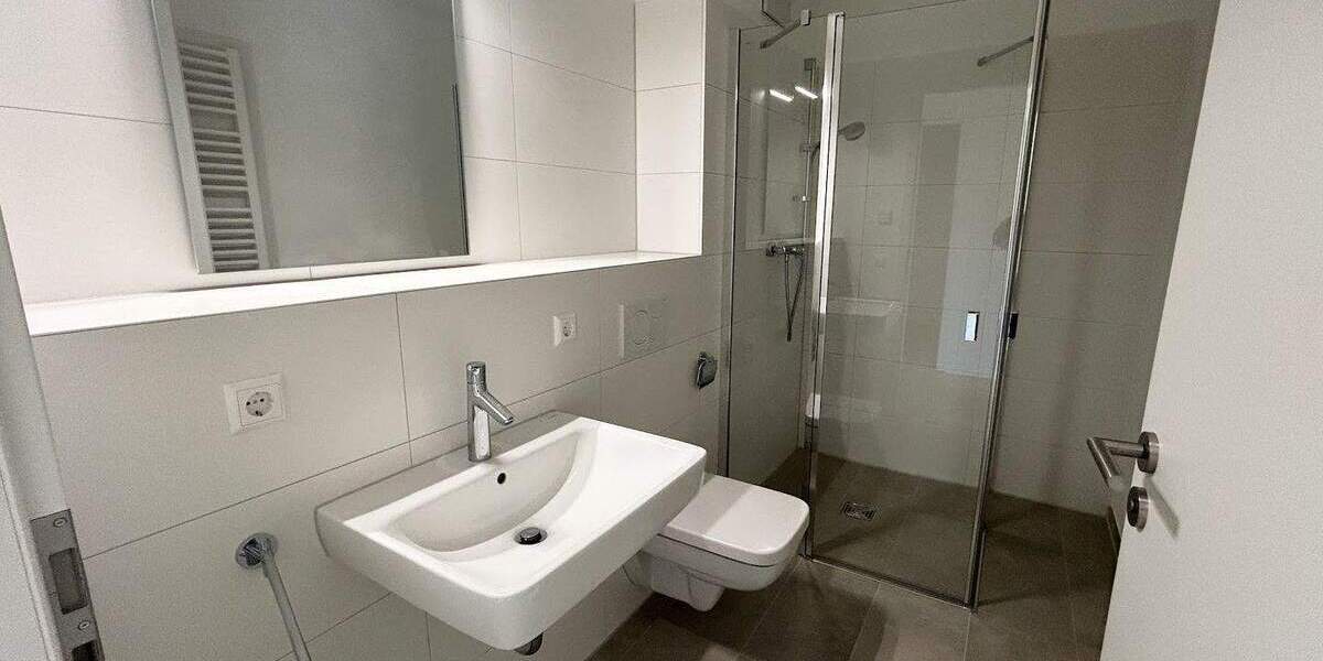 Etagenwohnung Stuttgart Untertürkheim - 2 Zimmer, 64 m&sup2;, 1.190&euro; | Angebot:24111949