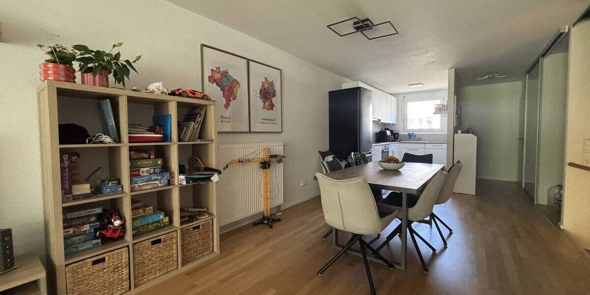 Reihenmittelhaus Freiberg am Neckar / Heutingsheim Heutingsheim - 4 Zimmer, 134 m&sup2;, 2.100&euro; | Angebot:26917533