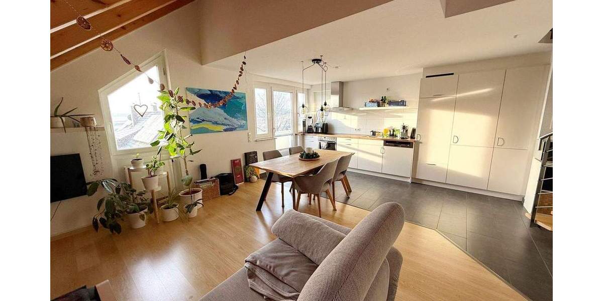 Ein Schmuckstück ist diese 2,5-Zimmer-Maisonettewohnung m. EBK u. Balkon NUR AN EINZELPERSON 2 zimmer