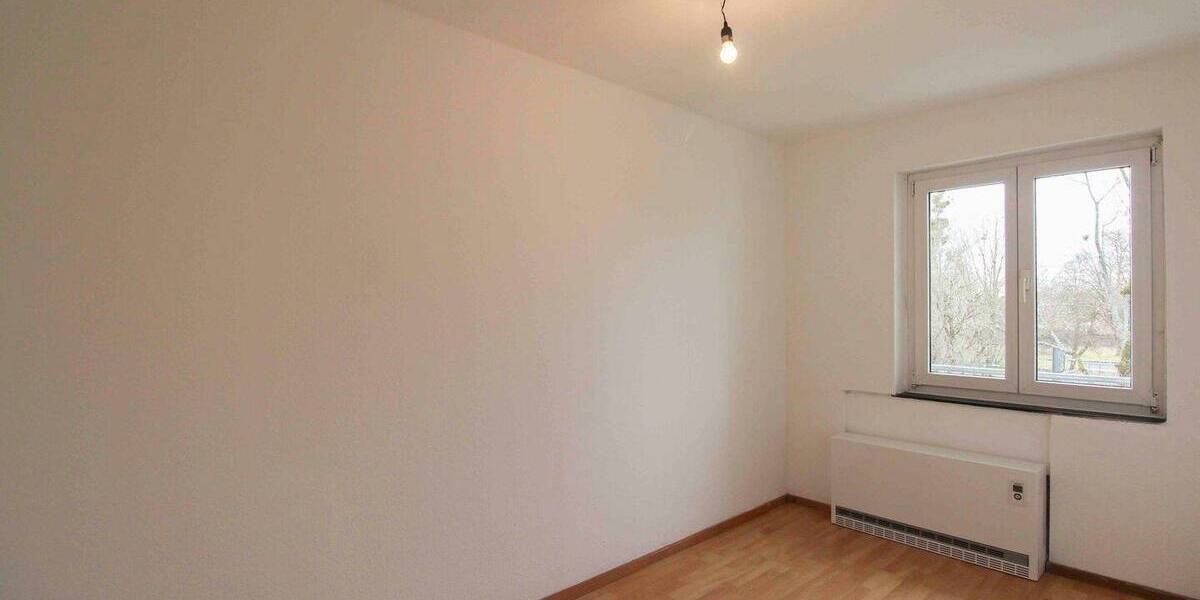 Etagenwohnung Stuttgart Dürrlewang - 3 Zimmer, 64 m&sup2;, 270.000&euro; | Angebot:26751936