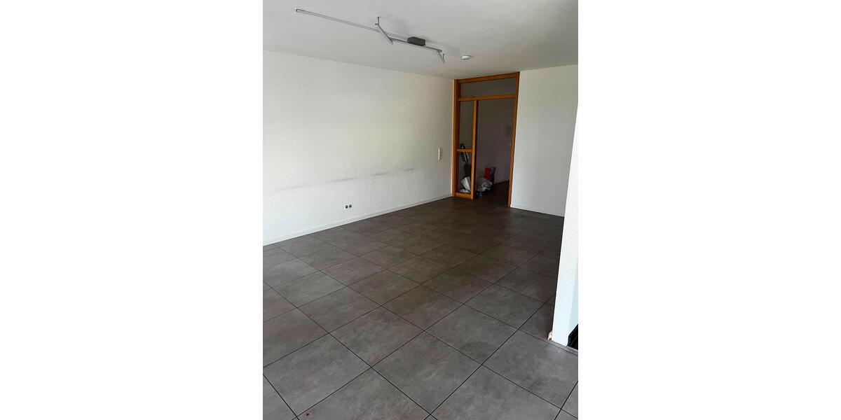 Etagenwohnung Stuttgart Bad Cannstatt - 3 Zimmer, 81 m&sup2;, 420.000&euro; | Angebot:26885480