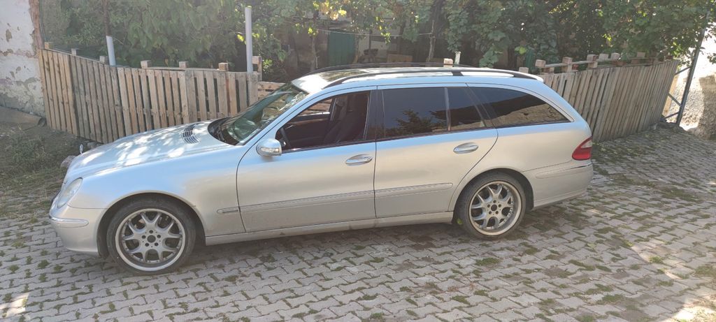 Mercedes-Benz E 320 328.000 km 3.333 € Schwaikheim 71409