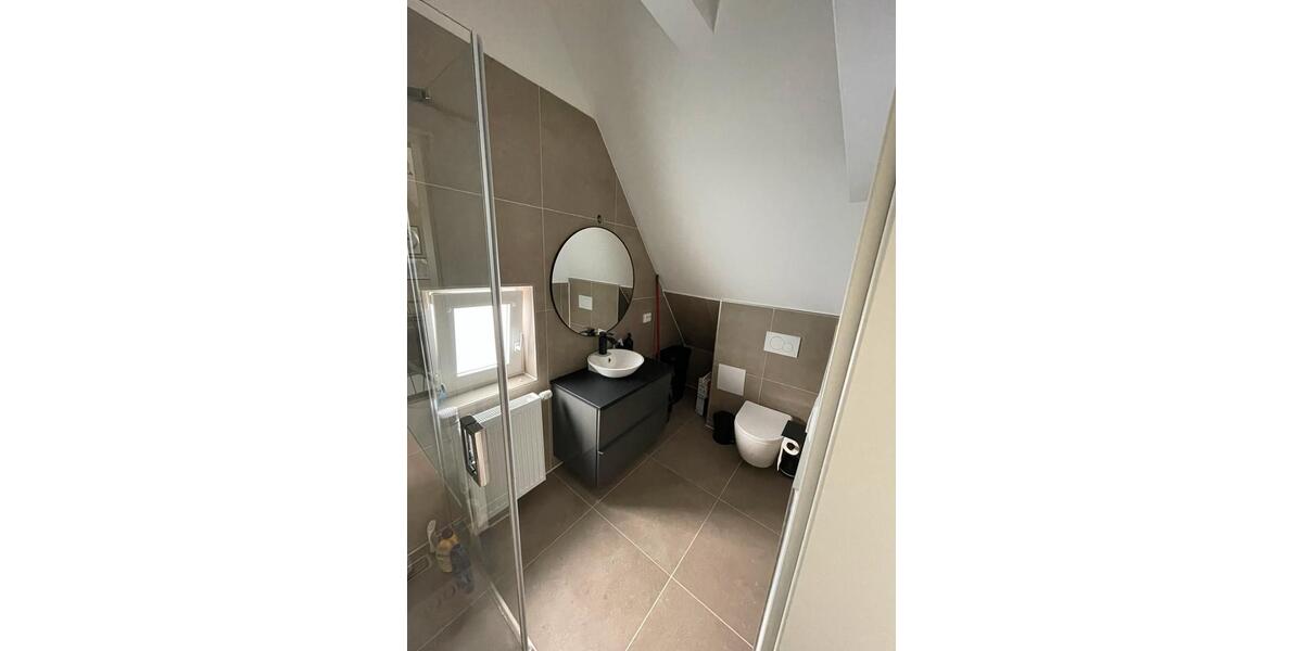 Dachgeschoßwohnung Esslingen am Neckar Oberesslingen - 2 Zimmer, 40 m&sup2;, 850&euro; | Angebot:25088748