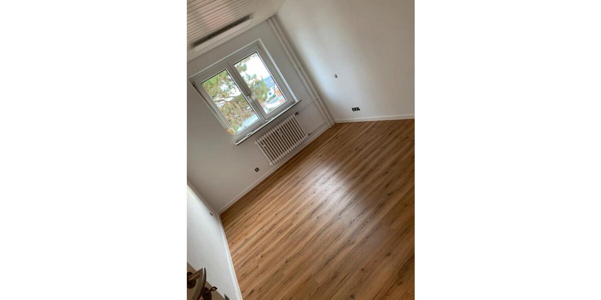 Etagenwohnung Leonberg - 3 Zimmer, 79 m&sup2;, 309.000&euro; | Angebot:27096384