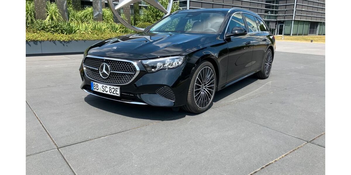 Mercedes-Benz E 300 20.000 km 57.800 &euro; Böblingen 71034
