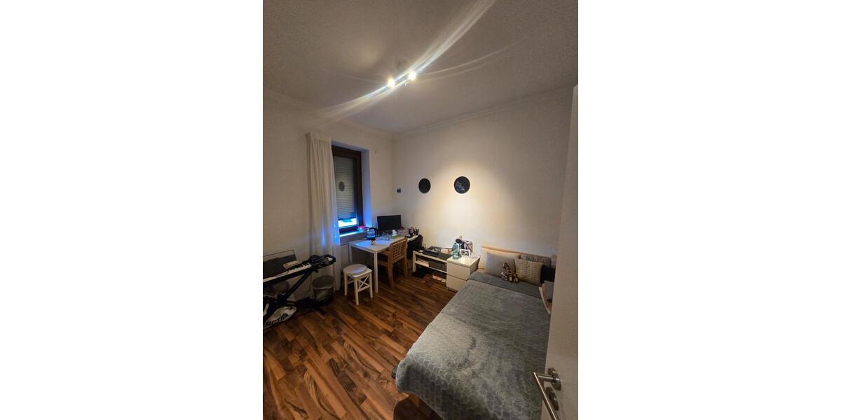 Hochparterre Stuttgart Bopser - 3 Zimmer, 65 m&sup2;, 279.000&euro; | Angebot:25397749