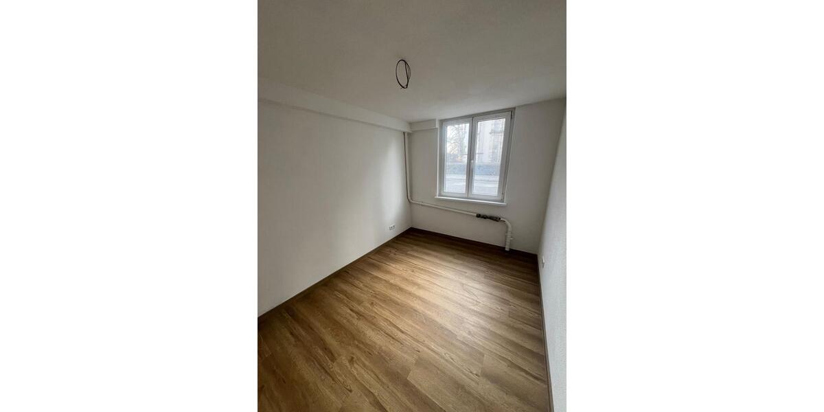 Erdgeschoßwohnung Stuttgart Vaihingen - 4 Zimmer, 20 m&sup2;, 1.200&euro; | Angebot:25418111