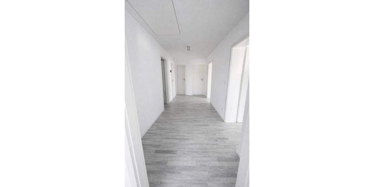 Etagenwohnung Esslingen am Neckar Pliensauvorstadt - 3 Zimmer, 75 m&sup2;, 1.300&euro; | Angebot:26315104