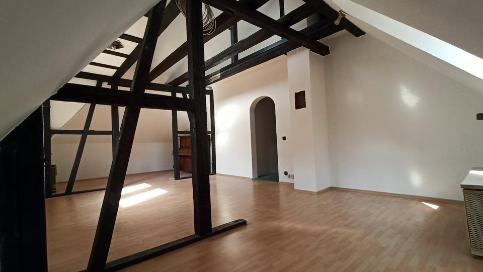 Dachgeschoss 2,5Zi ETW Ausbau bis ca. 90qm zu Verkaufen 259.000 € 2.5 zimmer