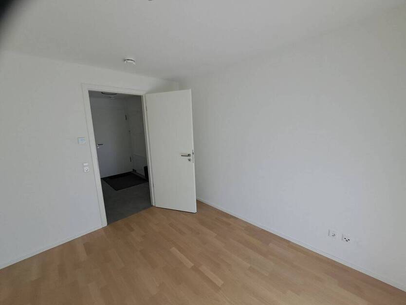 Neuwertige Wohnung mit Einbauküche in bester Lage