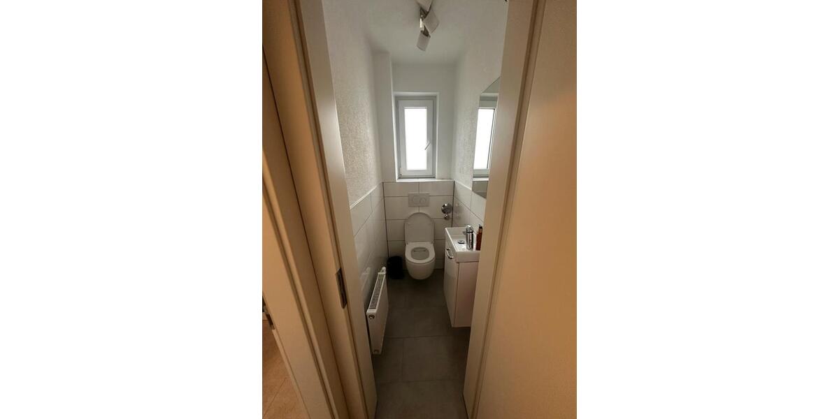 Etagenwohnung Stuttgart Neuwirtshaus - 3 Zimmer, 85 m&sup2;, 1.200&euro; | Angebot:25498321