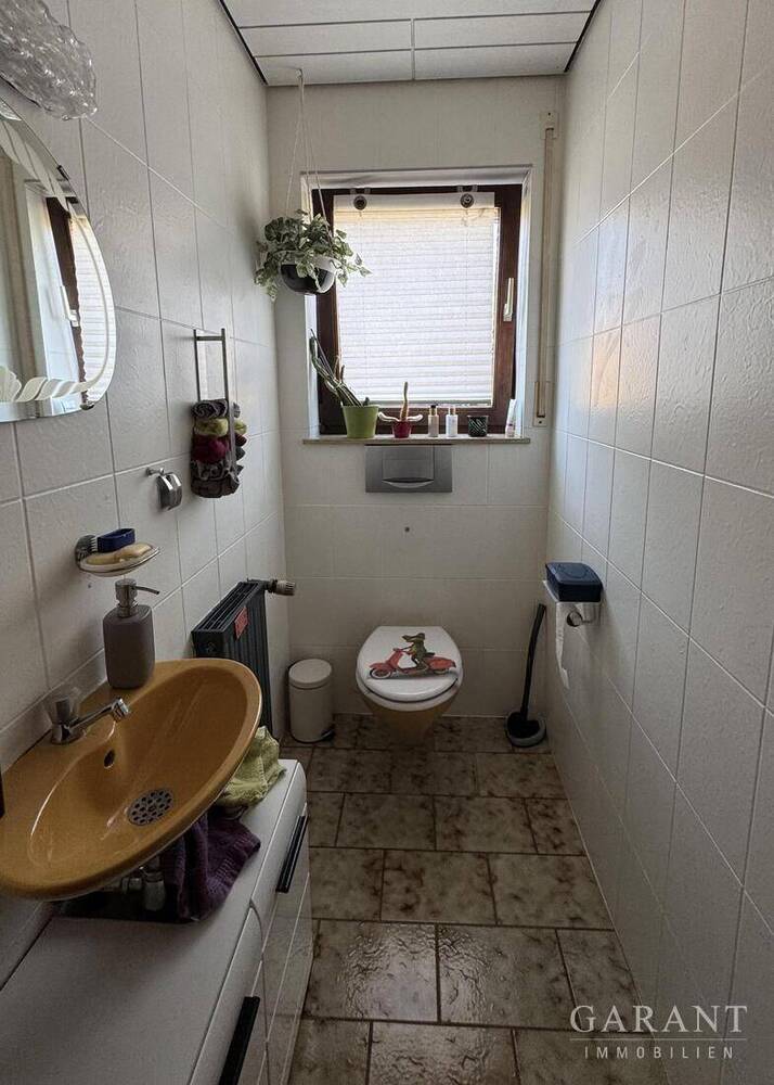 Solides Dreifamilienhaus bietet unendlich viele Möglichkeiten !