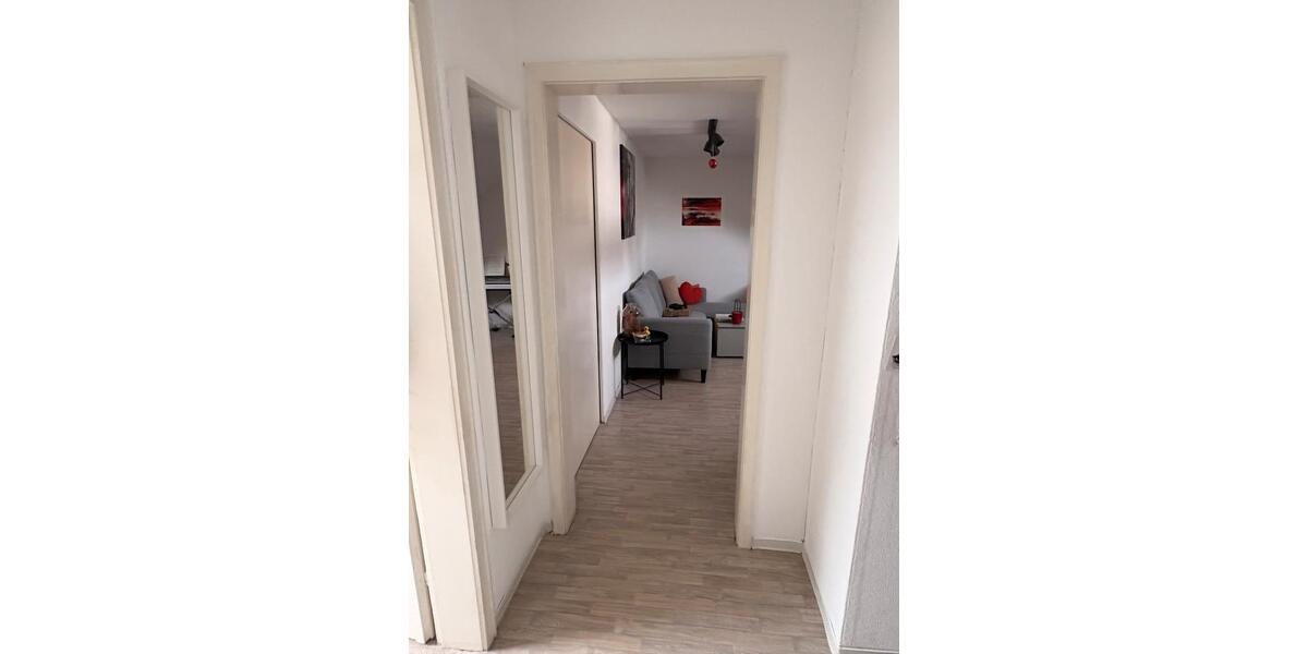 Dachgeschoßwohnung Stuttgart Feuerbach - 2.5 Zimmer, 35 m&sup2;, 165.000&euro; | Angebot:27003083