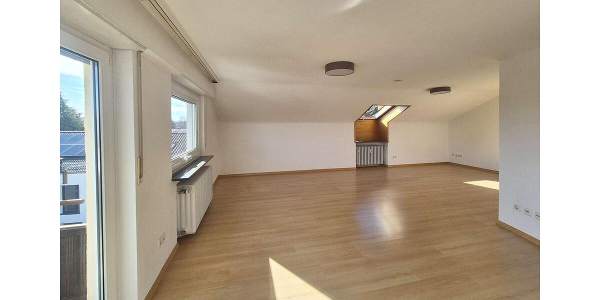 Dachgeschoßwohnung Stuttgart Sillenbuch - 1.5 Zimmer, 59 m&sup2;, 700&euro; | Angebot:25282511